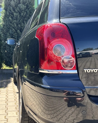 Toyota Avensis cena 13000 przebieg: 313000, rok produkcji 2007 z Tychy małe 191